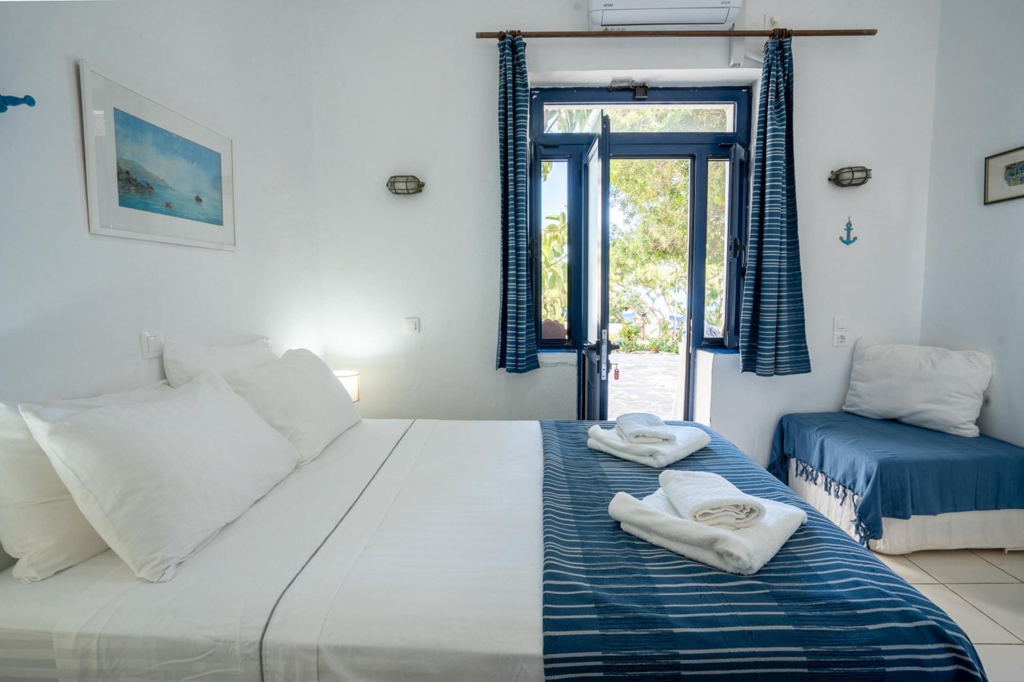 Agriolykos Pension Ágios Kírykos Exterior photo