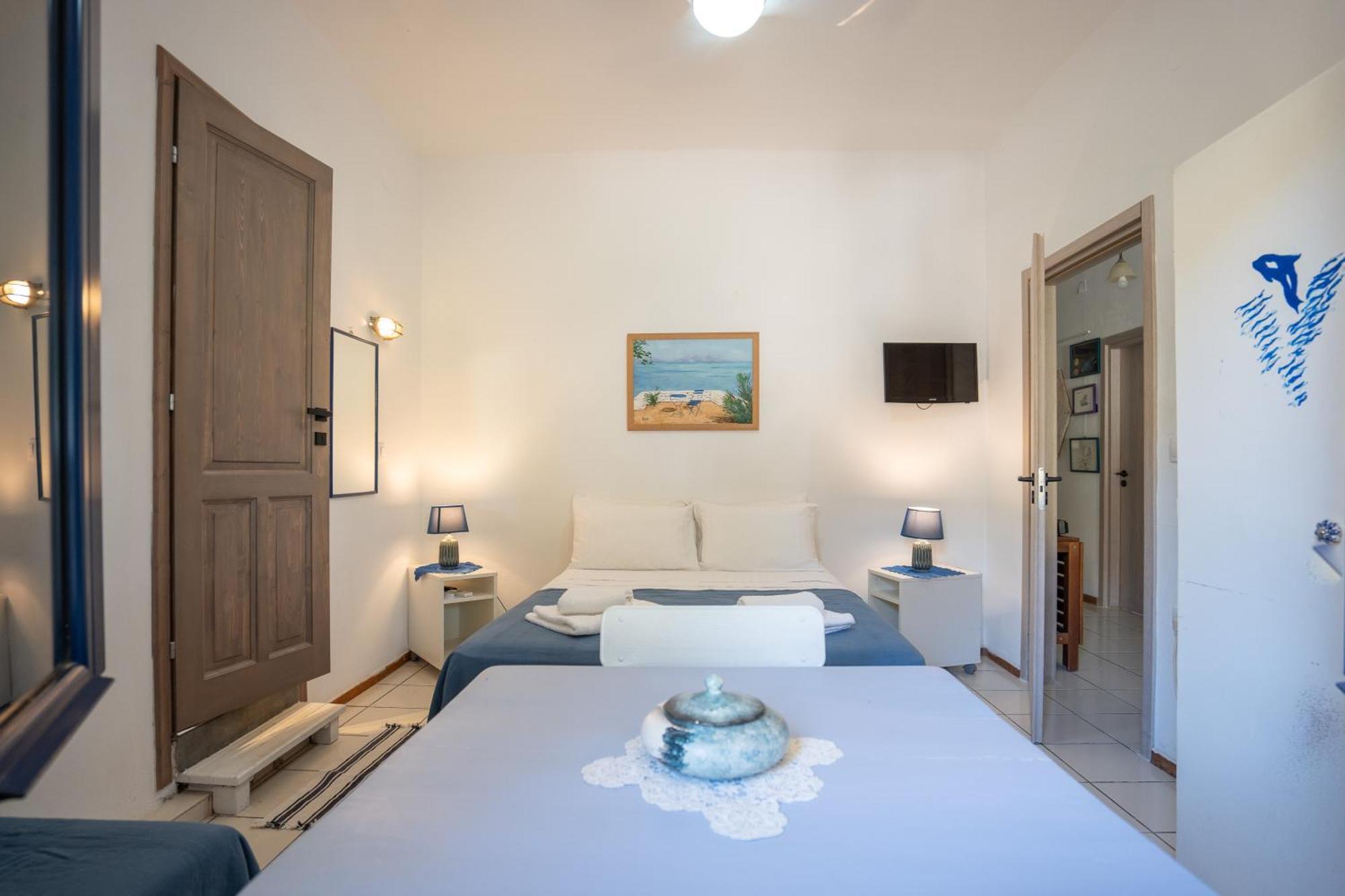 Agriolykos Pension Ágios Kírykos Exterior photo